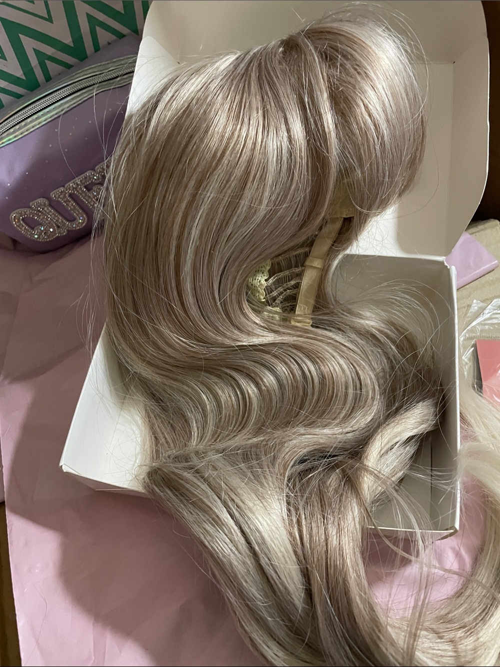 Blonde Wig - Picture 4 of 12